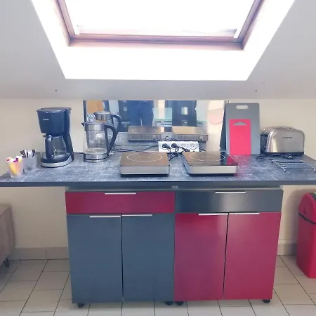 Climatisé Avec Parking Privé à La Fontaine Apartamento