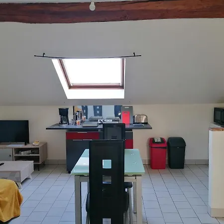 Climatisé Avec Parking Privé à La Fontaine Apartamento Doué-la-Fontaine