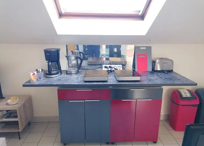 Climatisé Avec Parking Privé à La Fontaine Appartamento