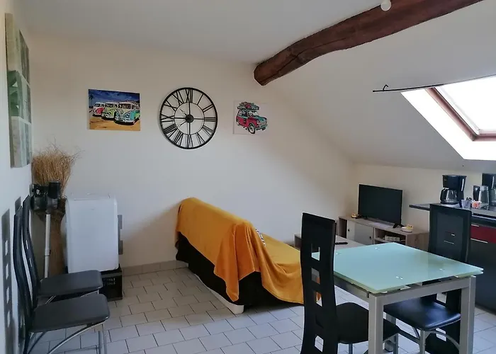 Climatisé Avec Parking Privé à La Fontaine Appartamento