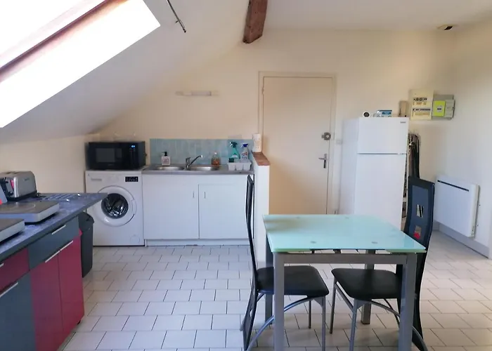 Climatisé Avec Parking Privé à La Fontaine *