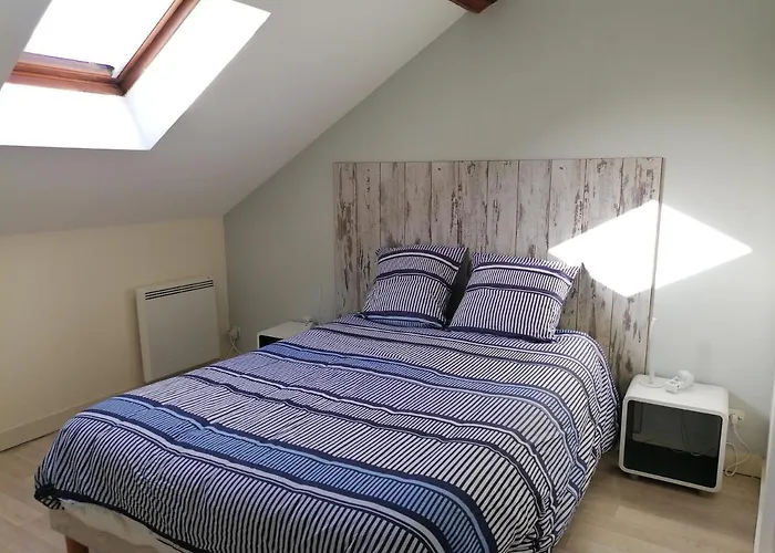 Climatisé Avec Parking Privé à La Fontaine Appartamento